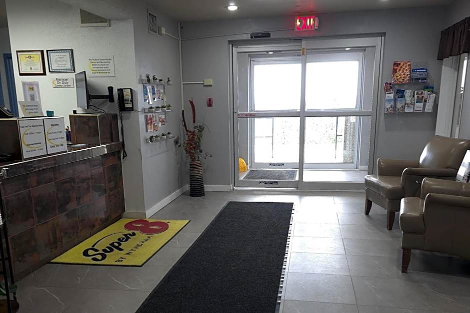 Super 8 by Wyndham Swift Current