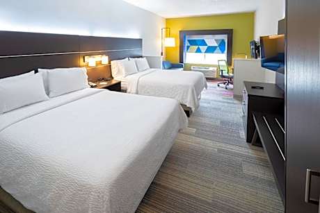 Queen Suite with Two Queen Beds