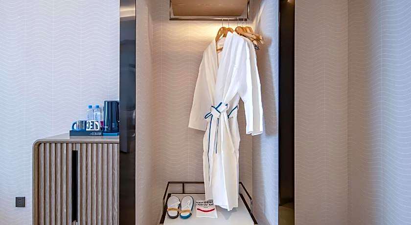 Echarm Hotel Hechi Bama