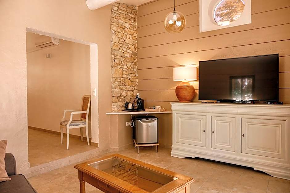 Le Hameau Fleur de Pierres , Chambre , Gite et Table d'Hôtes