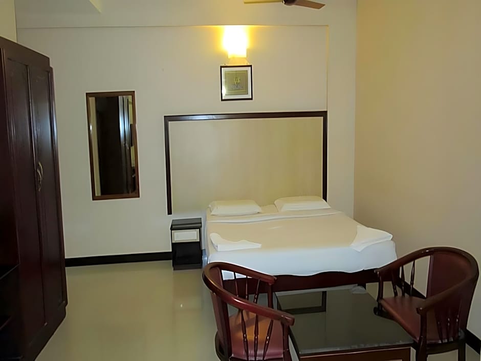 Hotel Subam Palani