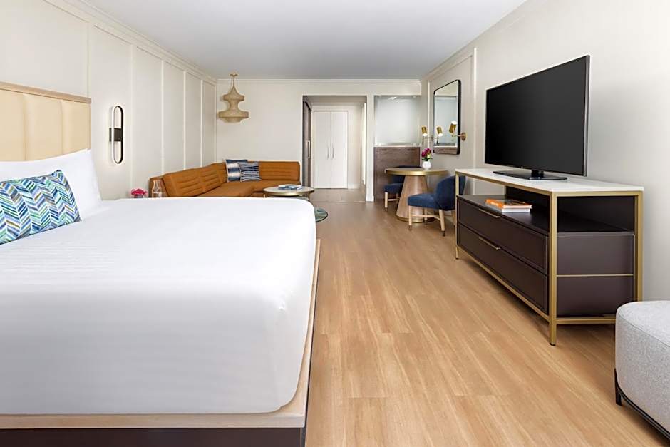 The Anza - A Calabasas Hotel