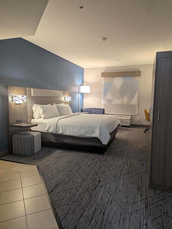 Holiday Inn Express Hotel & Suites Loveland By IHG