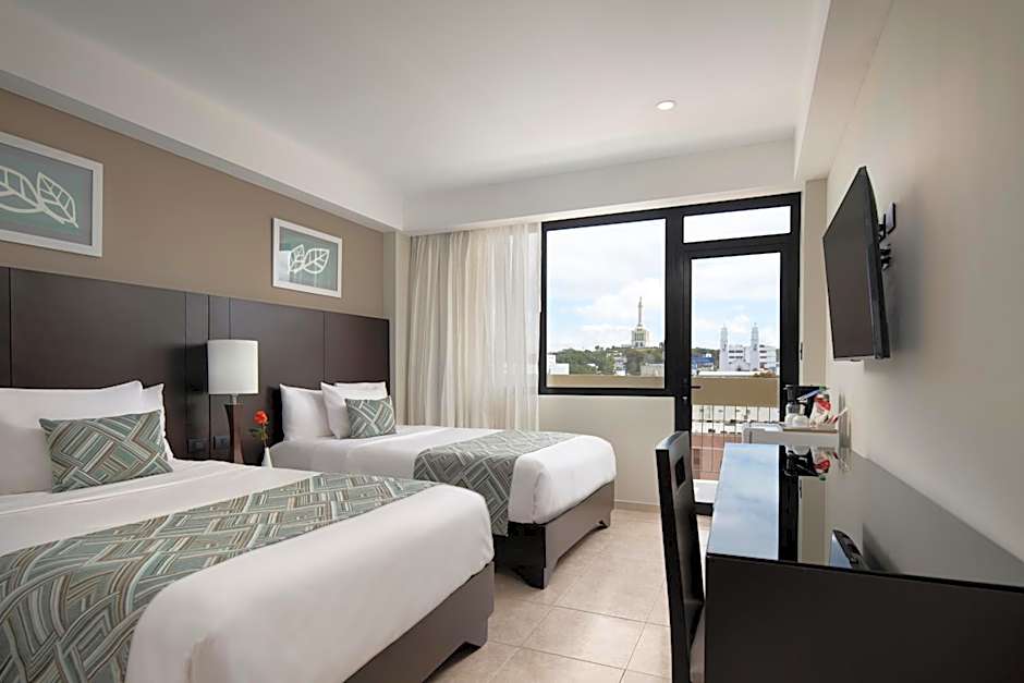 Hodelpa Centro Plaza Hotel