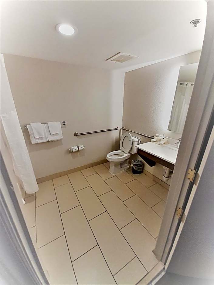 Holiday Inn Express Hotel And Suites Raleigh North - Wake Forest By IHG