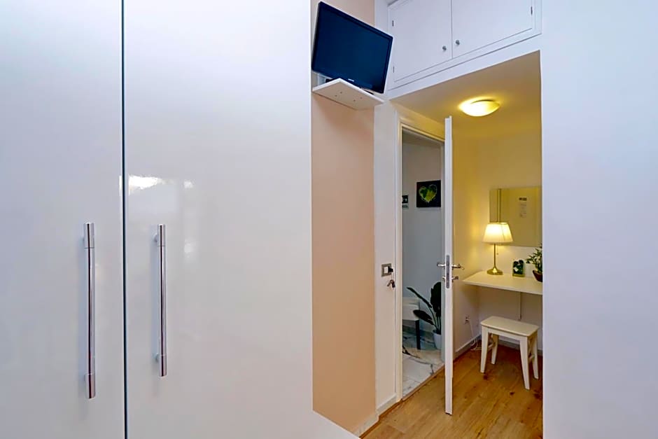 I Pini di Roma - Rooms & Suites