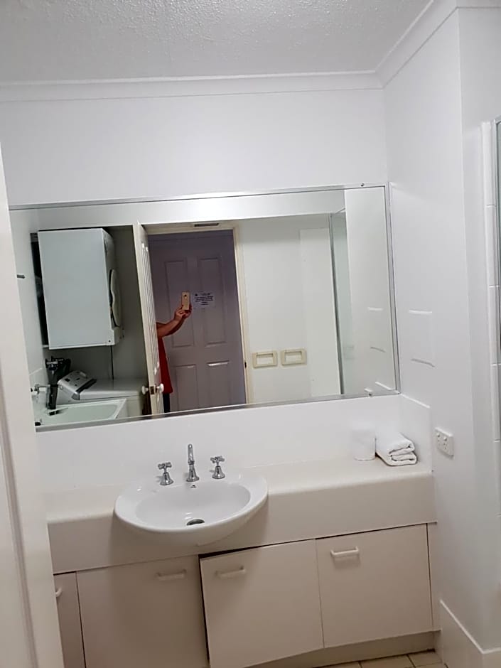 Bayviews and Harbourview Holiday Apartments