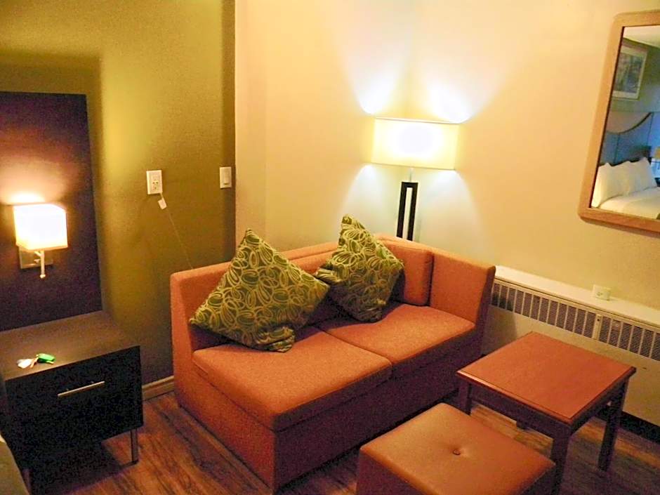 American Plaza Motel