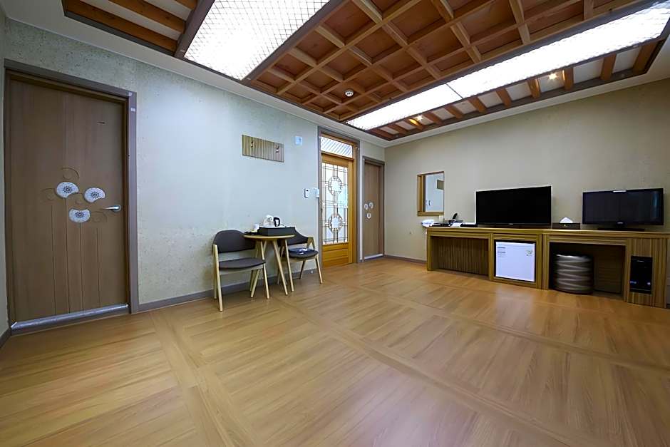 Hanok Hotel Kung