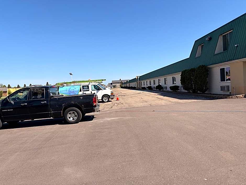 East Grand Inn Grand Forks ND I 29