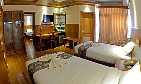 Deluxe Triple Room