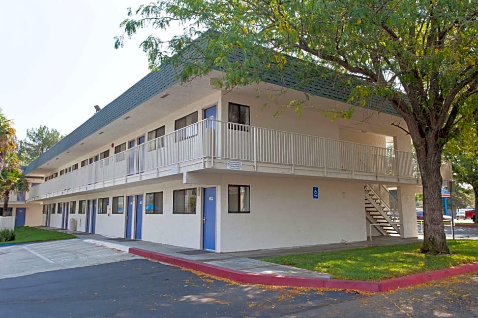 Motel 6 Davis-Near UC Davis