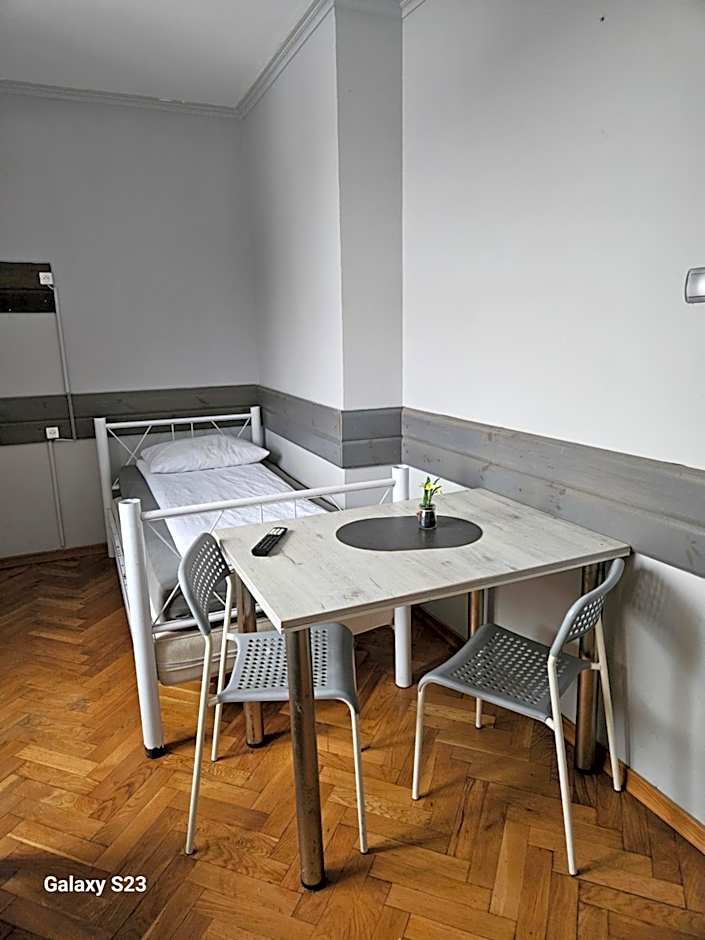 Pokoje pracownicze Кімнати для працівників,гуртожиток