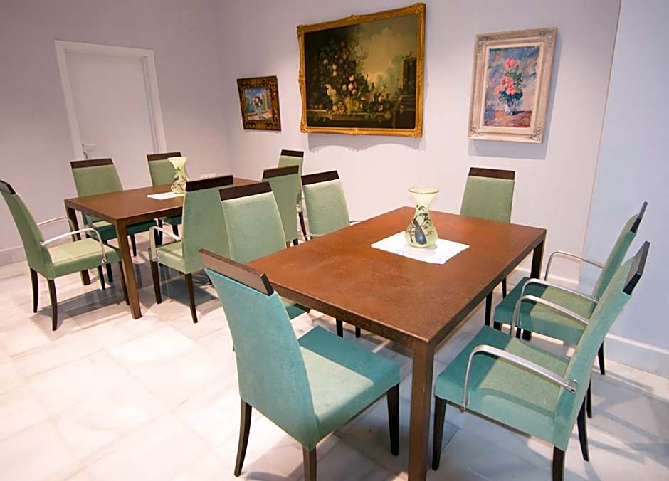 Hotel Oleum - Parking Gratuito bajo disponibilidad y reserva previa