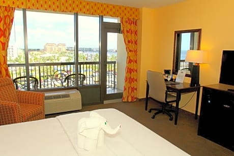 King Room with Balcony - Harbor View 