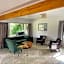 Howard's Mountain Lodge