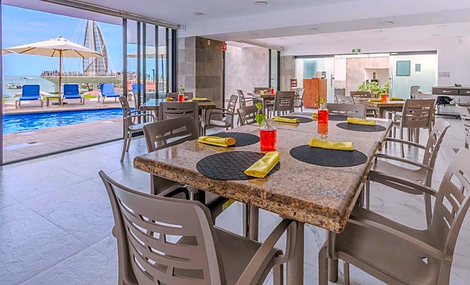 Hotel Delfín Vista Pier Beach Front