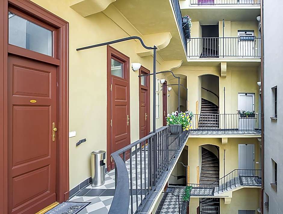 4 Arts Apartments by Adrez