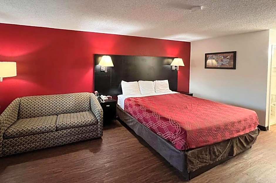 Econo Lodge Inn & Suites I-20, Exit 73
