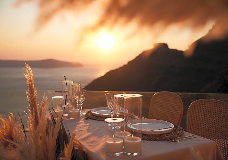 Infinity Suites & Dana Villas
