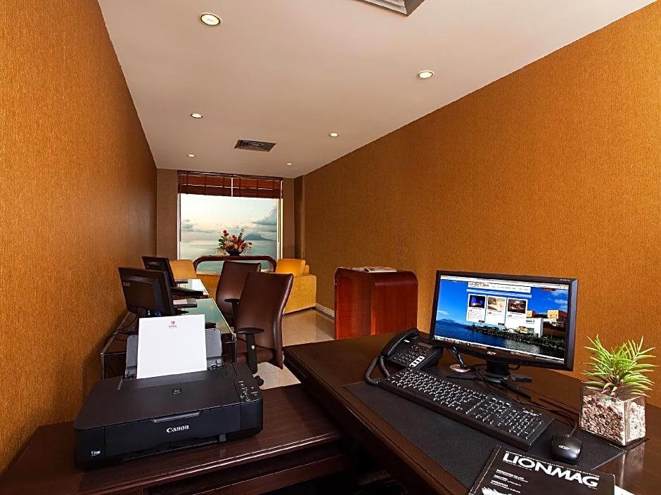 Lion Hotel & Plaza Manado