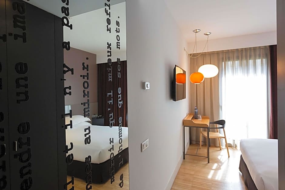 Alexandra Barcelona Hotel, Curio Collection by Hilton