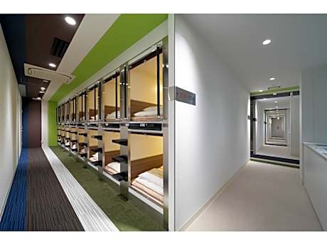 Capsule Room for Female