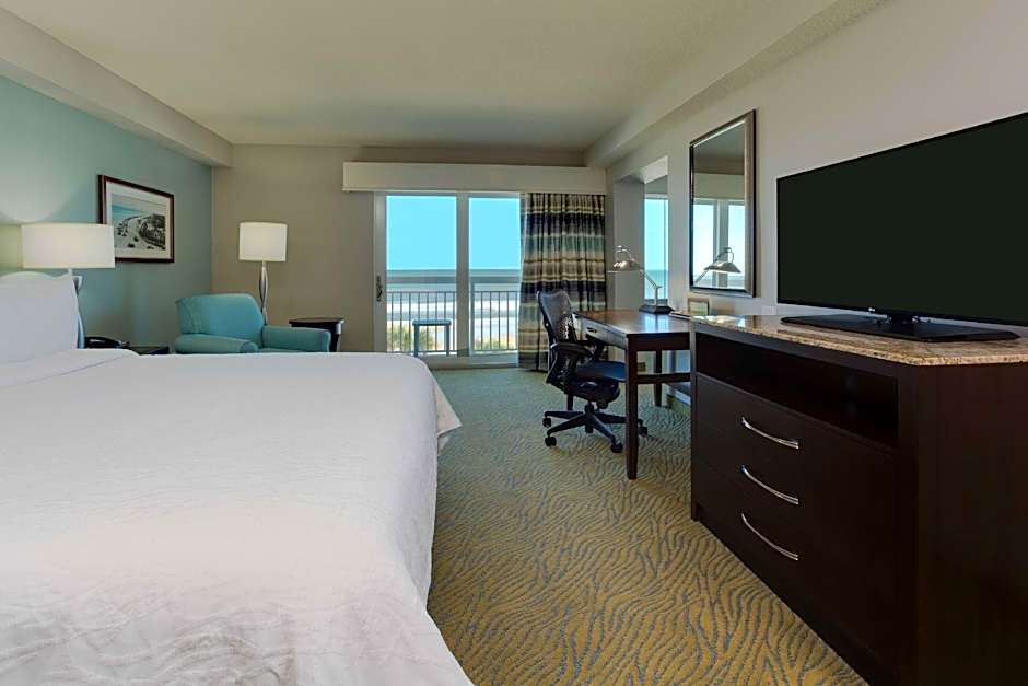 Photo 1 of 12 of Deluxe 1 King Bed, Hearing/Mobility Accessible, Roll in Shower