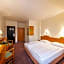 Hotel Ahl Meerkatzen Koln