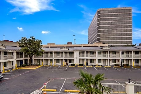 Quality Inn & Suites Dallas-Cityplace