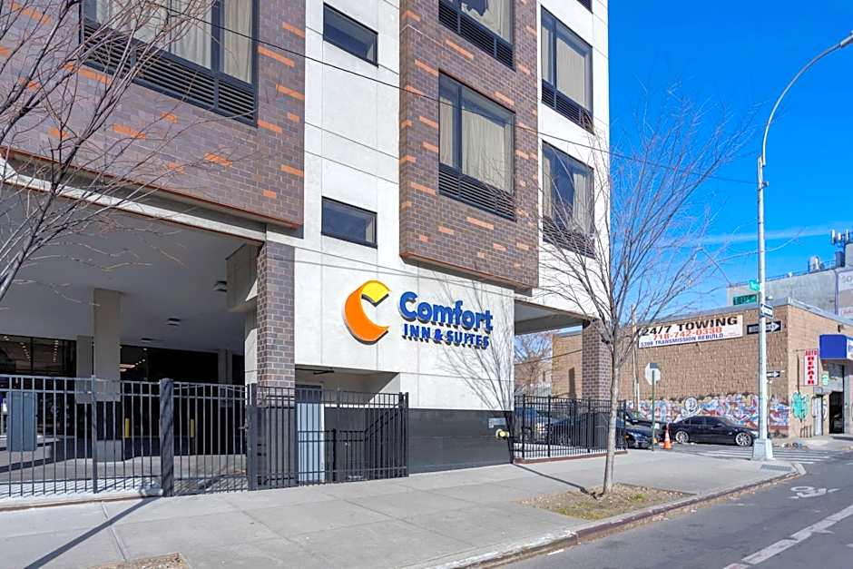 Comfort Inn & Suites near Stadium