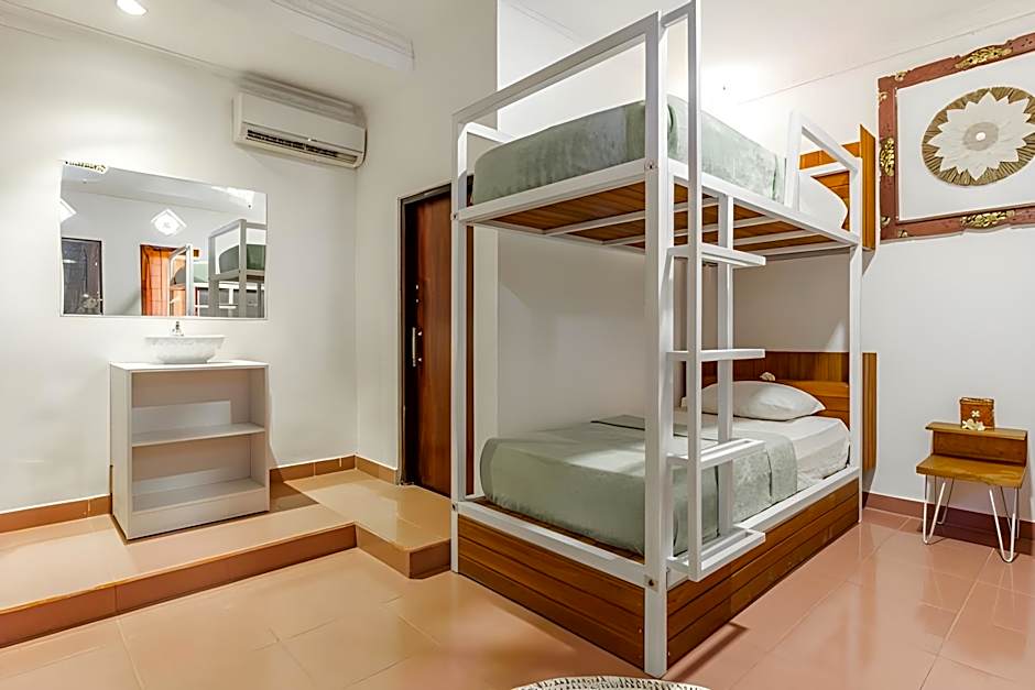 Capital O 93944 Geweka Homestay