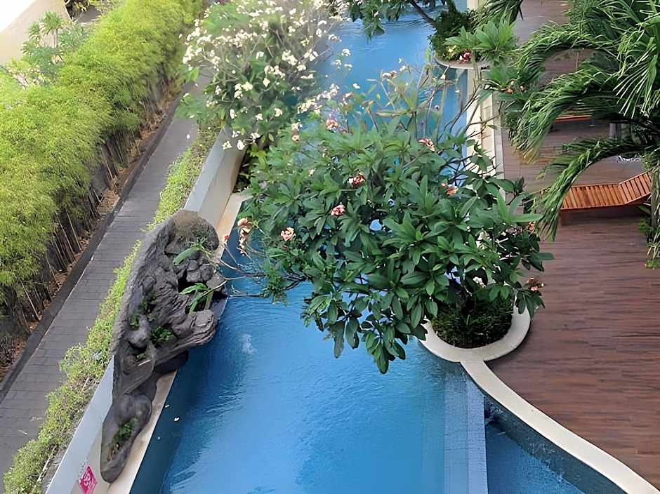 Rhadana Hotel