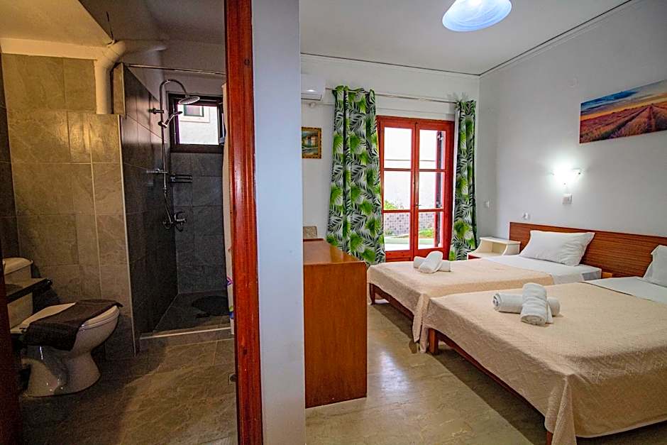 Harrys bar & apartments