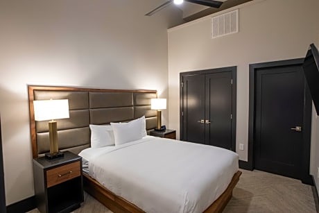 Queen Suite
