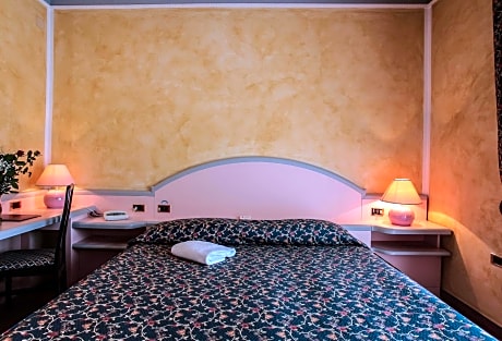 Two Connecting Double Rooms