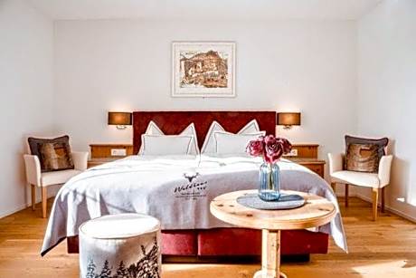 Suite with Lake View