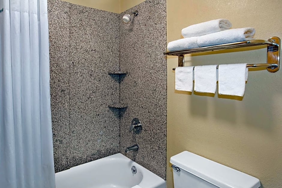 Days Inn by Wyndham Ladson Summerville Charleston