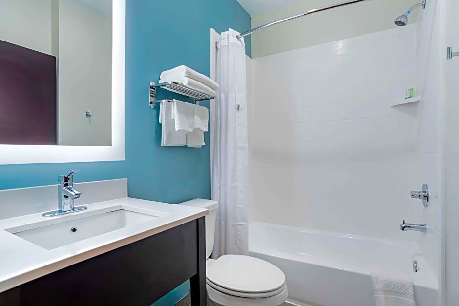Sleep Inn & Suites