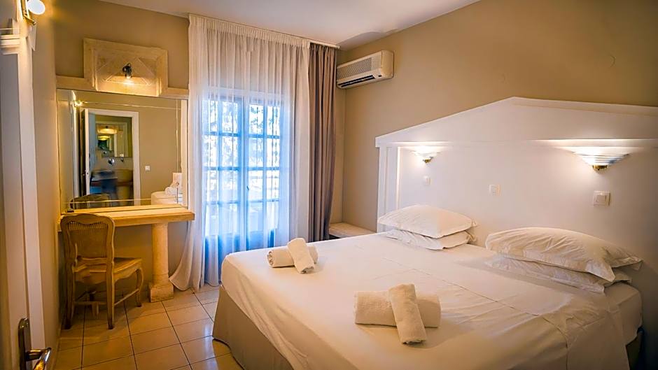 Parthenis Hotel & Suites