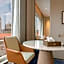 Easeland Hotel