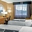 La Quinta Inn & Suites by Wyndham Naples Downtown
