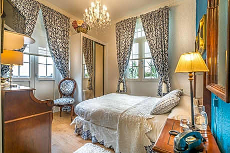 Single Room with Balcony