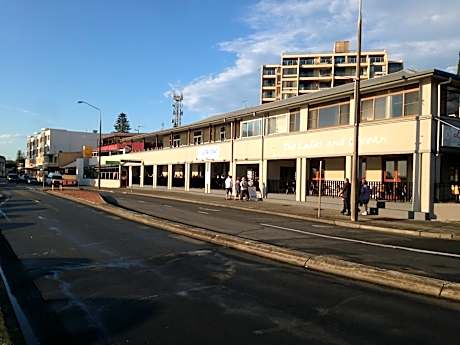 Lakes and Ocean Hotel Forster