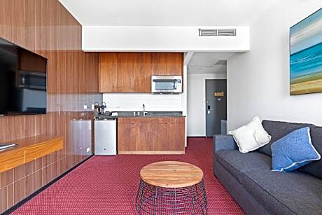 Suite Queen Size Bed