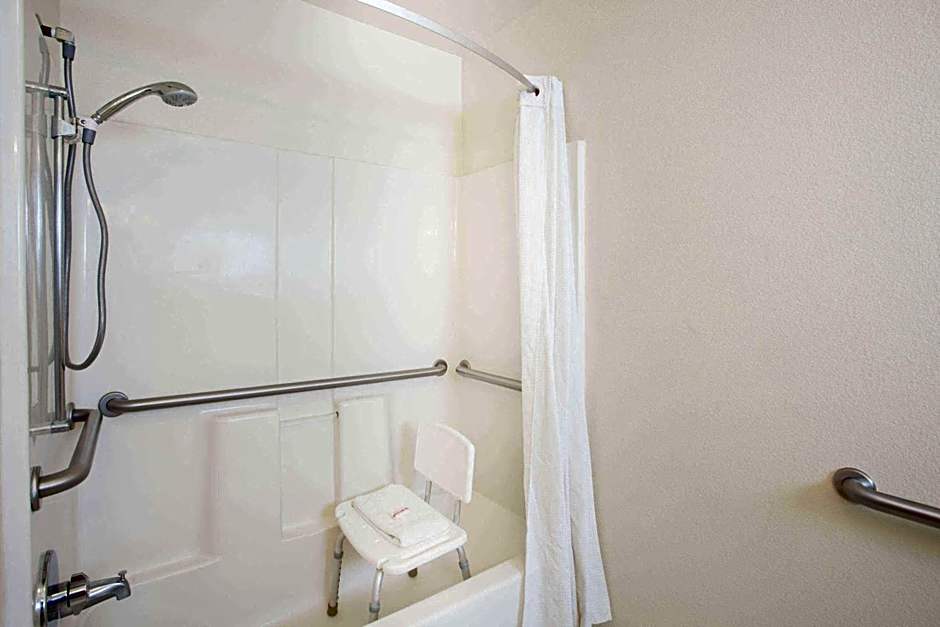 Super 8 by Wyndham Yuma