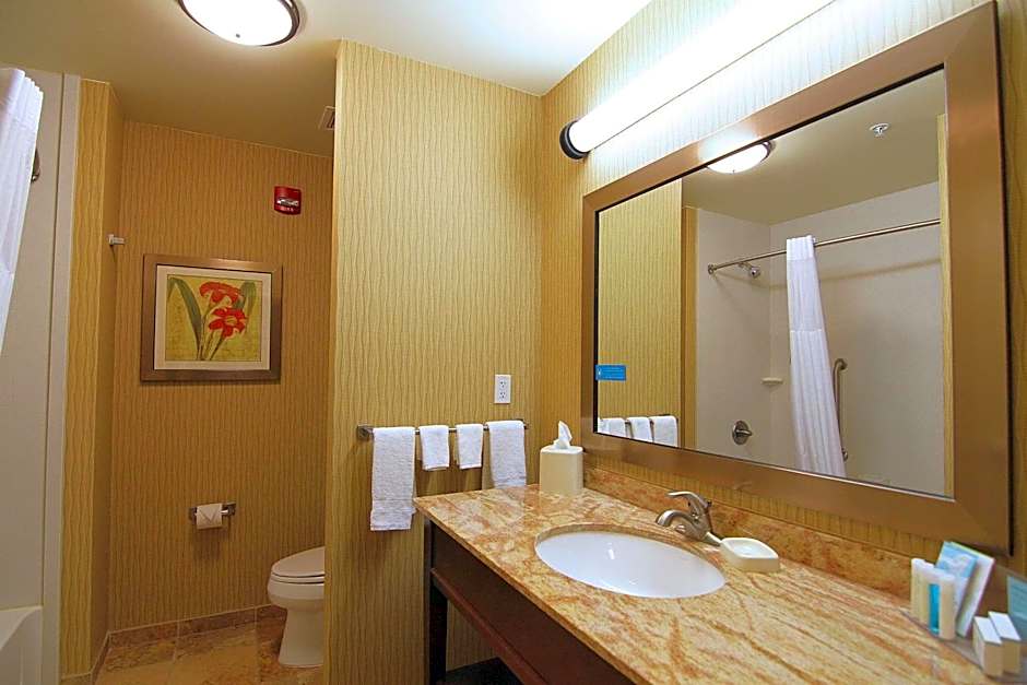 Hampton Inn & Suites Grand Forks