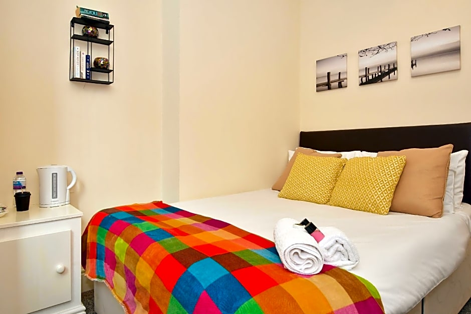 Townhouse @ 178 Ruskin Road Crewe