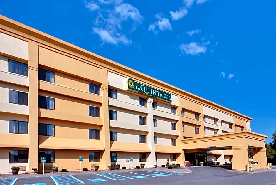 La Quinta Inn & Suites by Wyndham Plattsburgh