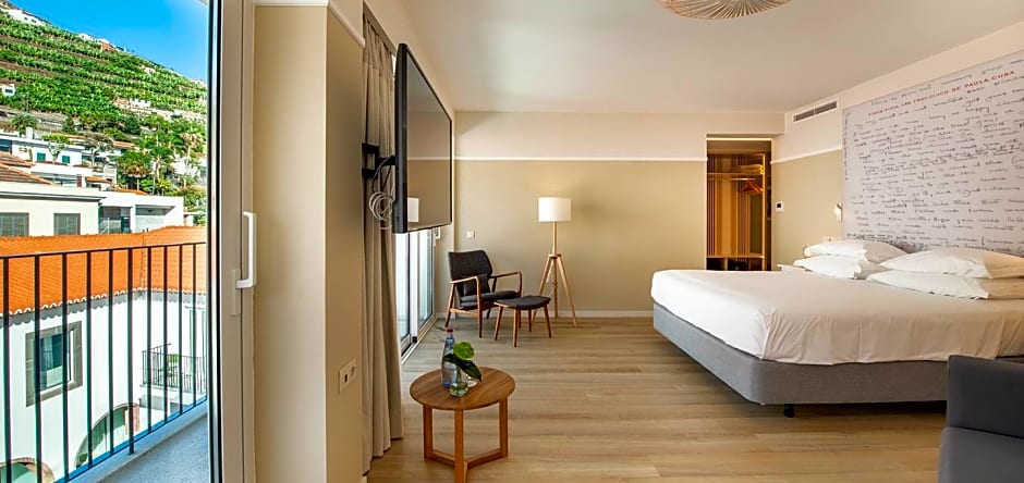 Pestana Fisherman Village